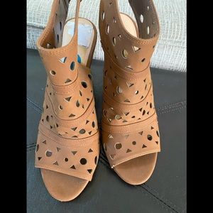 Tan wedges
